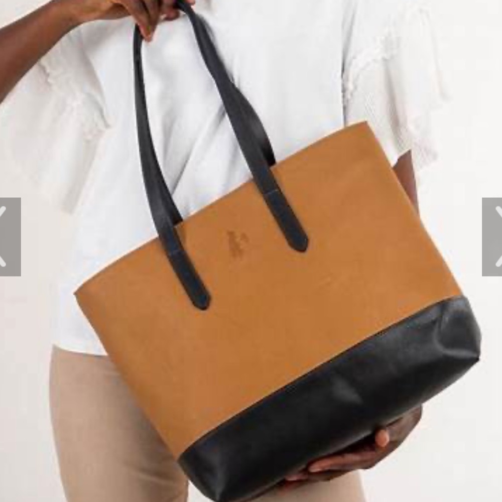 Ecodunia Mara Leather Bag in Tan, zippered tote, travel tote EUC, tan & brown